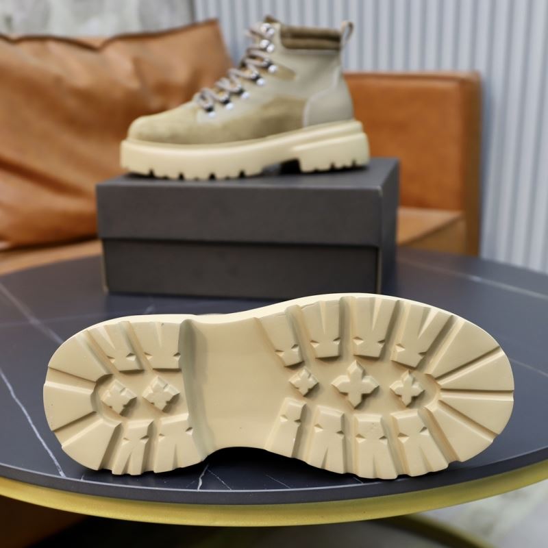 UGG Sneakers